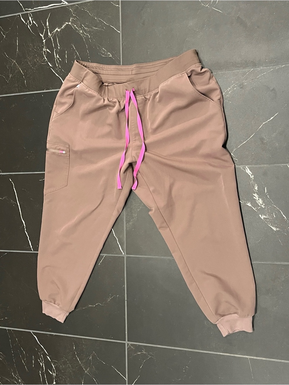 FIGS Zamora Jogger in Smoky Taupe 3X